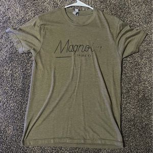 Magnolia shirt sage green